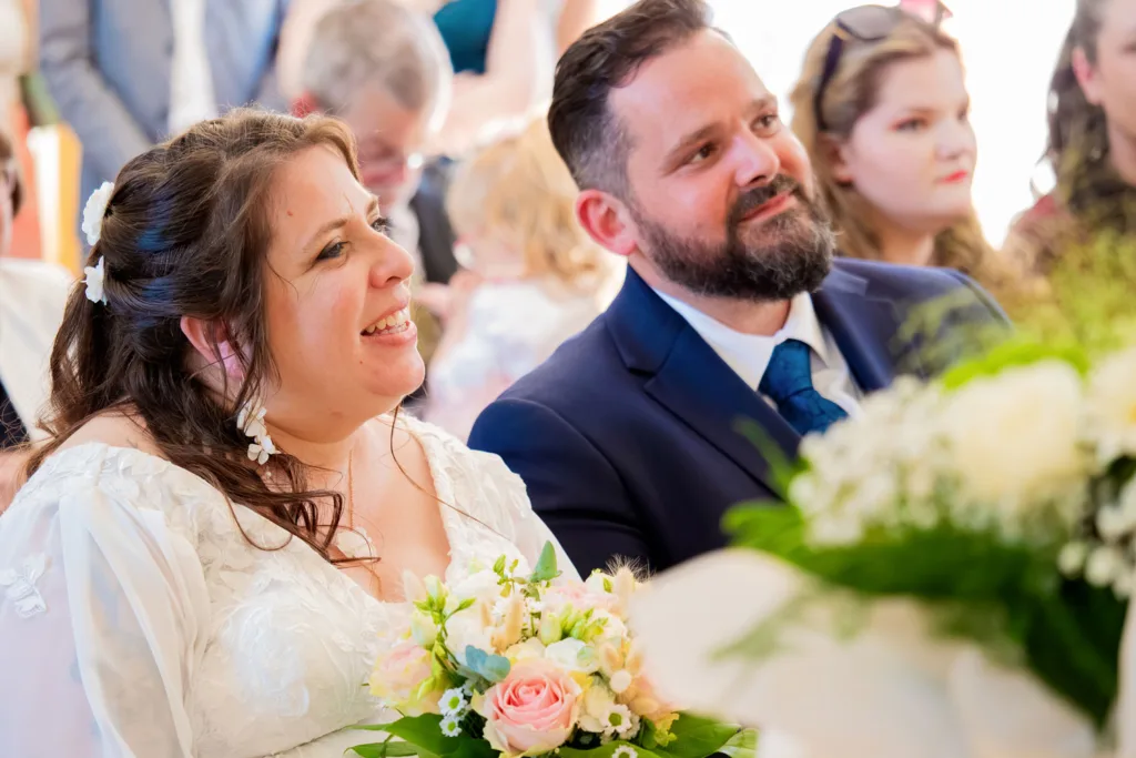 Photo des mariés à la mairie de Gimont (32) - Mariage d'Emma et Mickaël - 2025 - Photographe à Saint-Gaudens (31) Marc Villard / VILMAGE