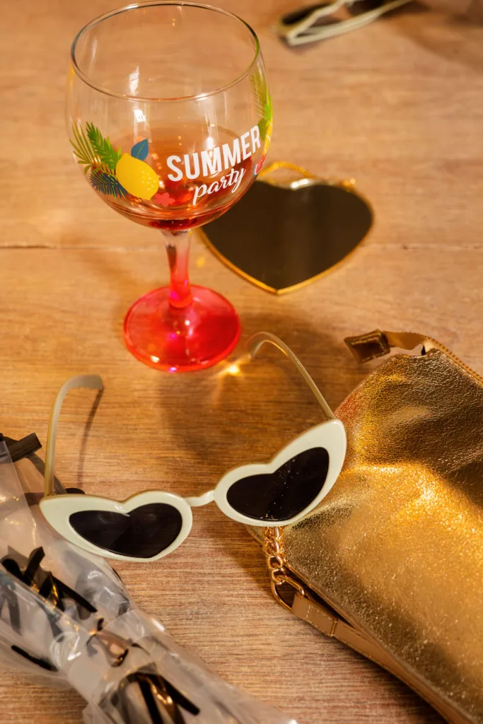 Photo gros plan d'objets représentant le mariage d'Isabelle et Jérôme - 2025 - Photographe à Saint-Gaudens (31) Marc Villard / VILMAGE