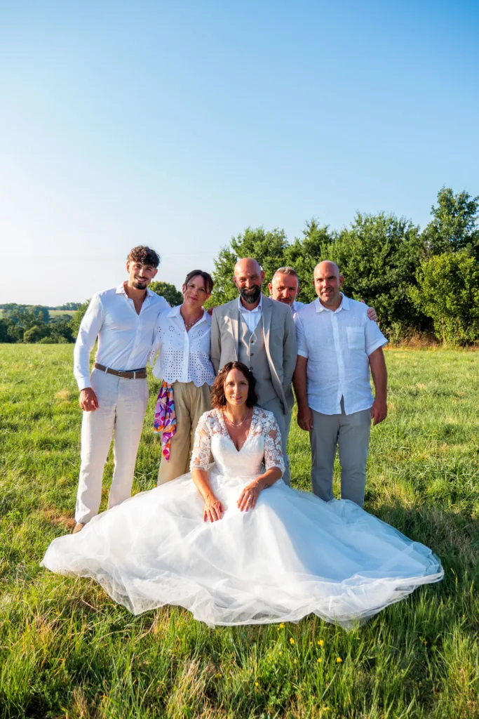 Photo des mariés et leurs témoins sur la Serre de Cazaux - Mariage de Sophie et Alain - 2025 - Photographe à Saint-Gaudens (31) Marc Villard / VILMAGE