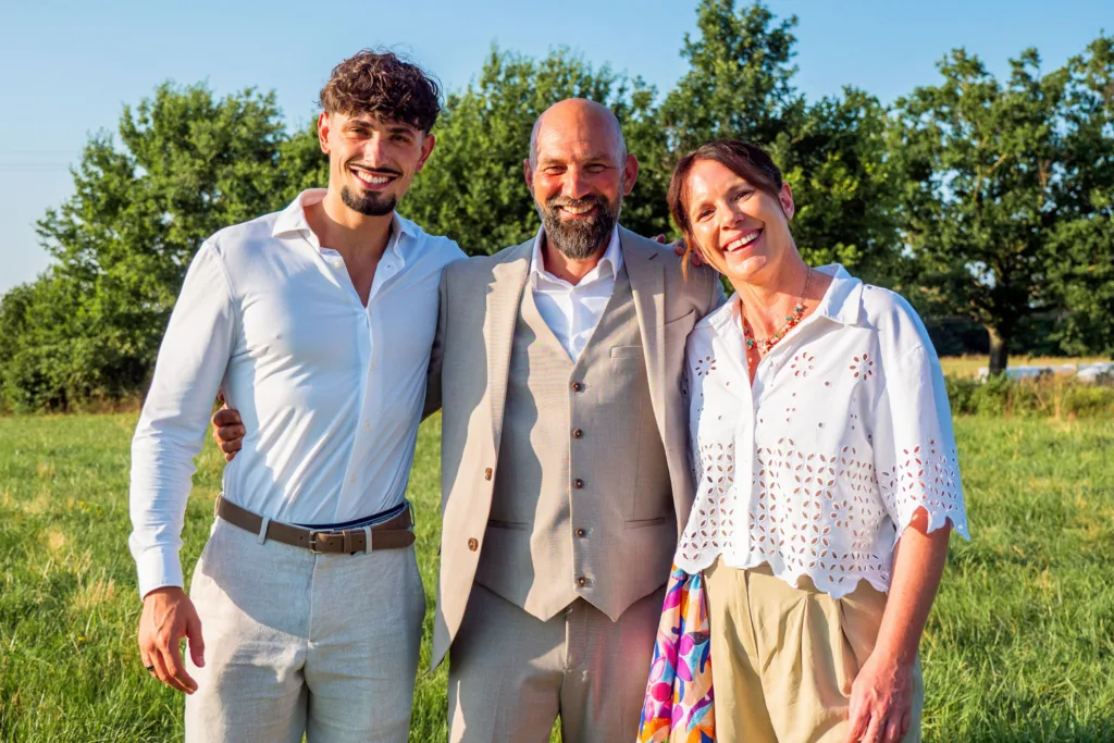 Photo du marié et ses témoins sur la Serre de Cazaux - Mariage de Sophie et Alain - 2025 - Photographe à Saint-Gaudens (31) Marc Villard / VILMAGE